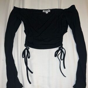 Black long sleeve crop tops